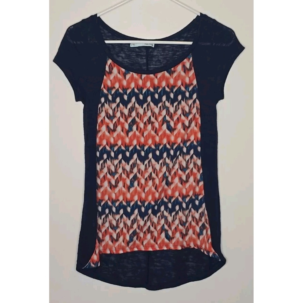 Maurices Multicolor Geometric Tshirt Womens Size Small‎ Shear Back Lightweight